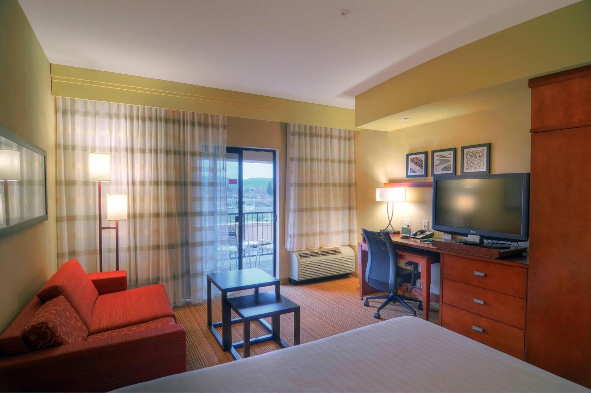 Hotel Courtyard Medford Airport Esterno foto