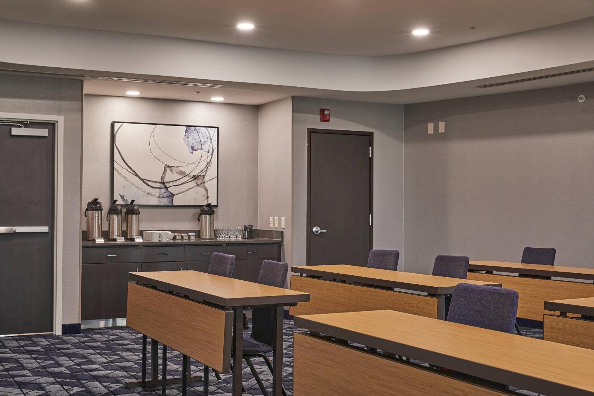Hotel Courtyard Medford Airport Esterno foto