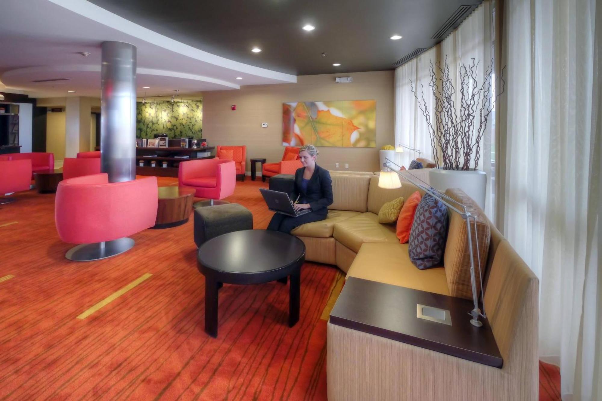 Hotel Courtyard Medford Airport Esterno foto