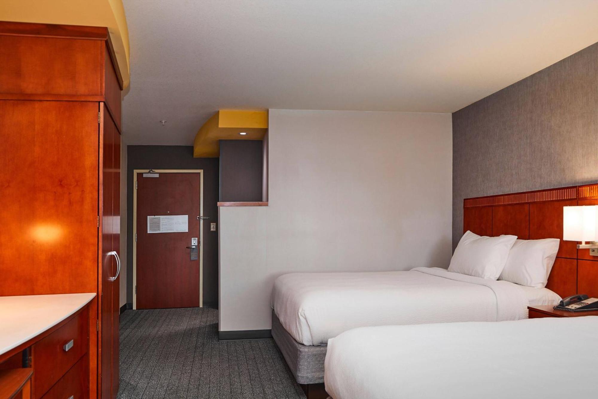 Hotel Courtyard Medford Airport Esterno foto