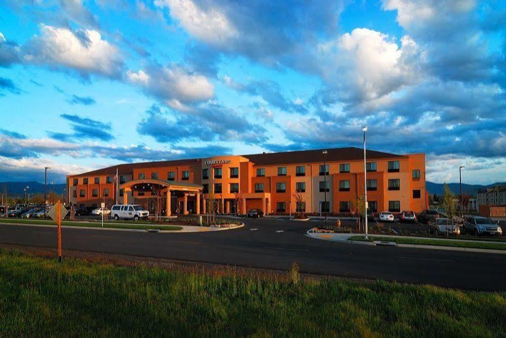 Hotel Courtyard Medford Airport Esterno foto